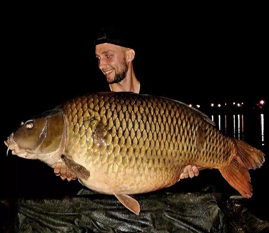 Carp Fishing at Lac de Grosley - Fisherman Holidays